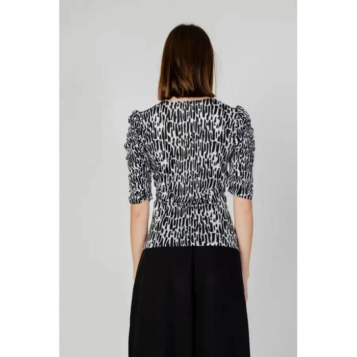 Morgan De Toi women t-shirt featuring stylish animal print top design