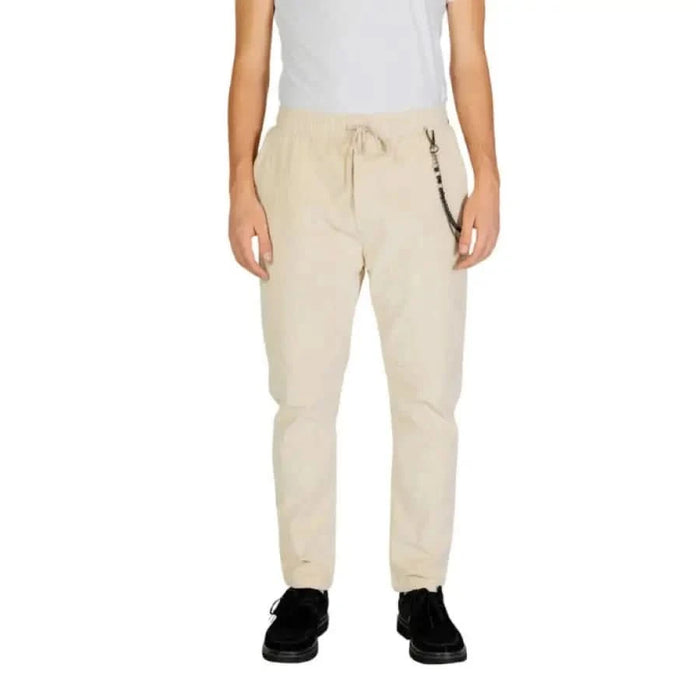 Beige Gianni Lupo men trousers with drawstring waist and tapered legs