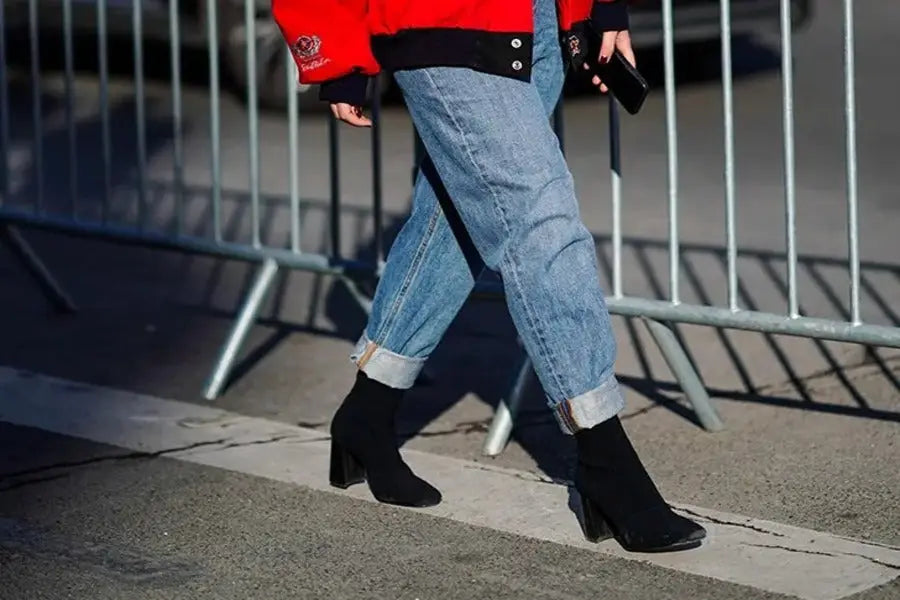 tenue de bottes et de jeans