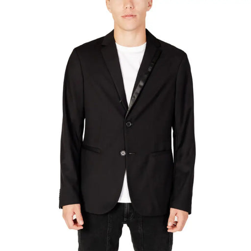 Black blazer with satin lapels over a white t-shirt from Armani Exchange Men Blazer