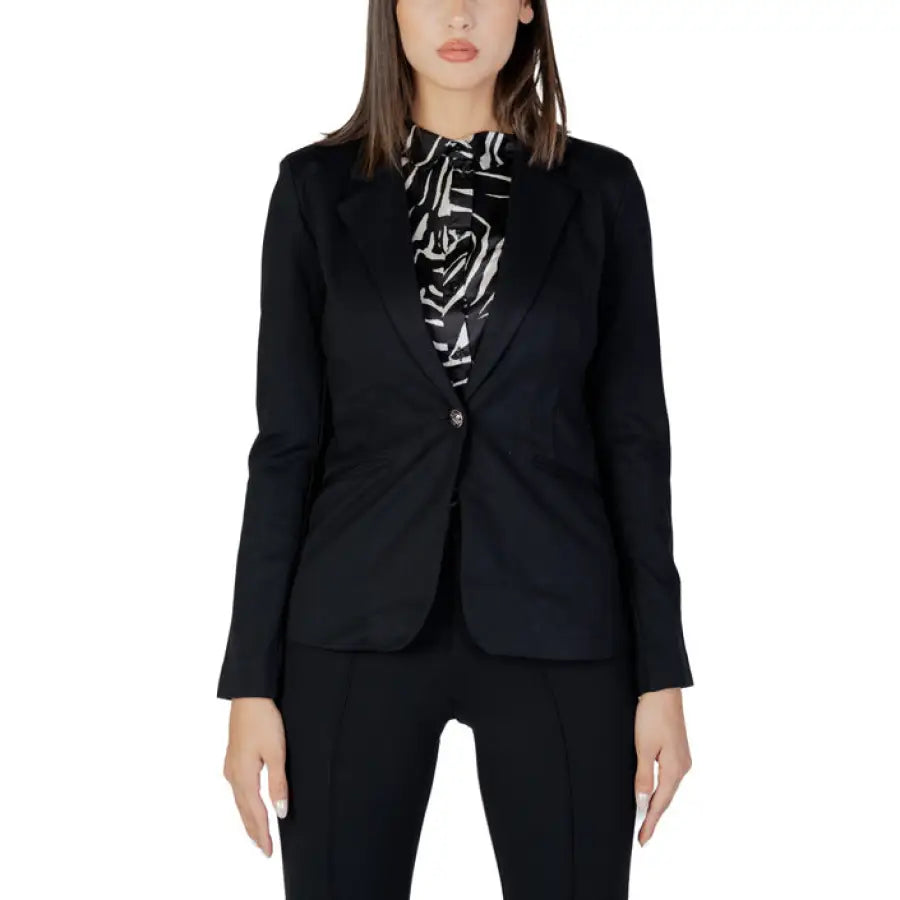 Only Women Blazer: Black blazer over a black and white patterned blouse