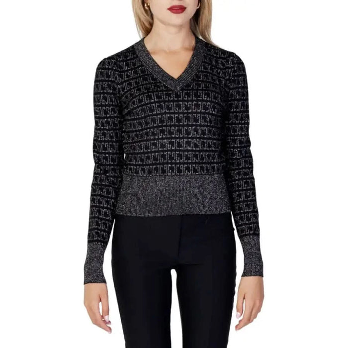 Gaudì Jeans Women’s Knitwear: Black & gray V-neck sweater with black pants ensemble