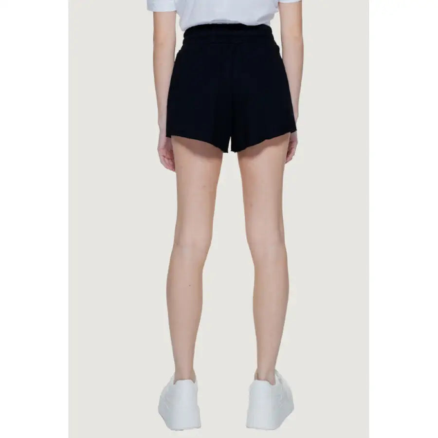 Black high-waisted shorts perfect with white sneakers - Guess Women Short