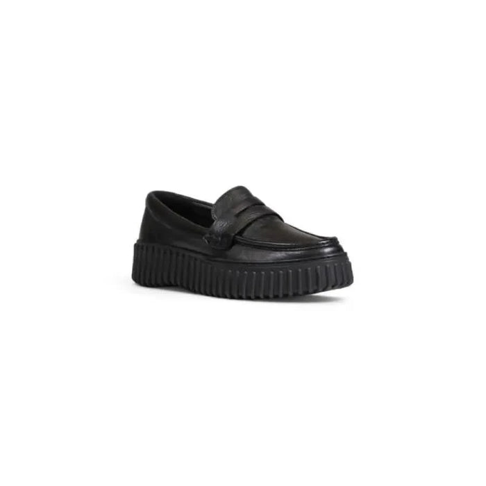 Clarks Women Moccassin: Black leather loafer with thick, ridged platform sole