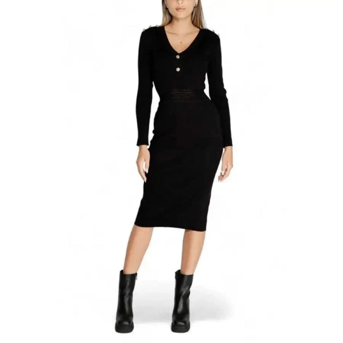 Black long-sleeved bodycon midi dress with V-neck and button details by Morgan De Toi