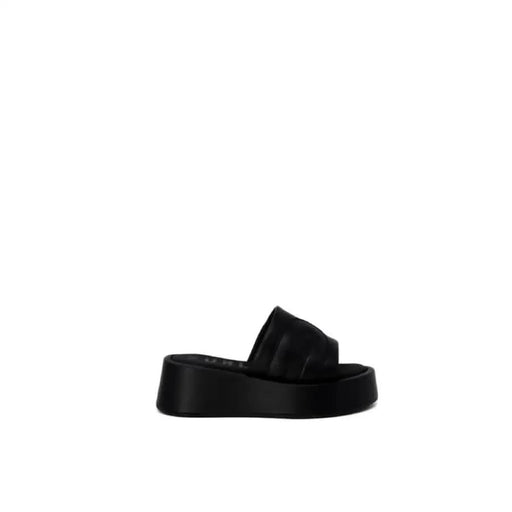 Furla Women Slippers - Black platform slide sandal with a thick sole and wide strap