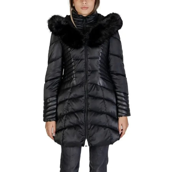 Black quilted winter coat with fur-trimmed hood from Guess for women