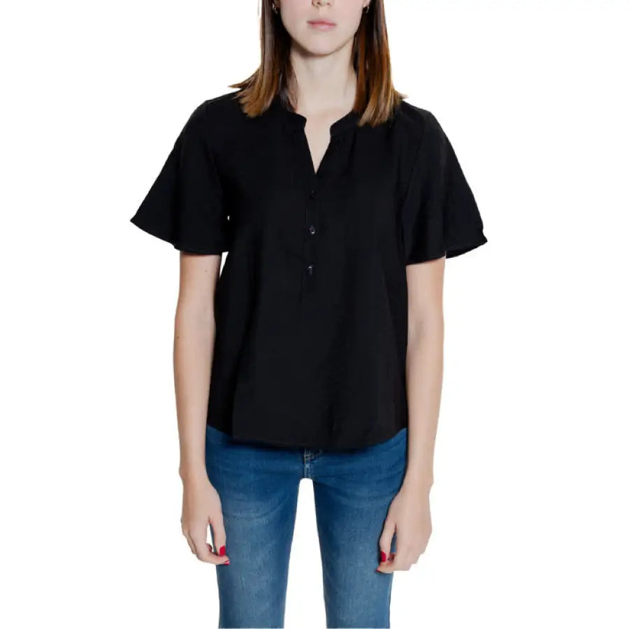 Black short-sleeved v-neck blouse - Jacqueline De Yong Women Shirt