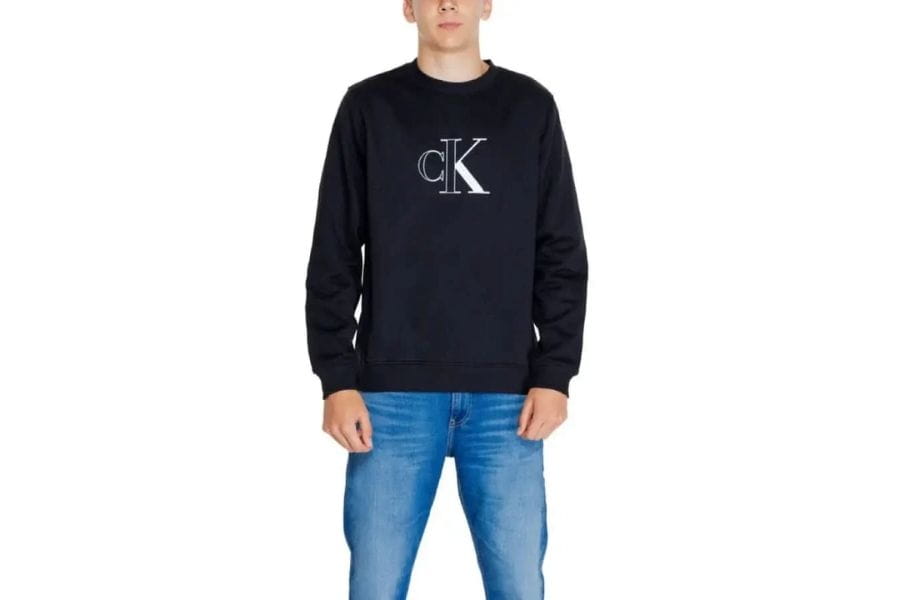 Black sweatshirt featuring CK logo on the chest for a stylish men’s capsule wardrobe.