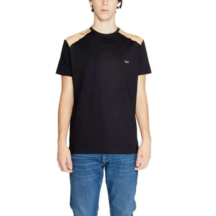 Black T-shirt with tan shoulder patches, featuring a logo from Alviero Martini Prima Classe