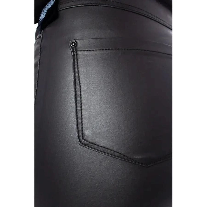 Close-up of black leather pants pocket with stitching, Only - Only Women Jeans