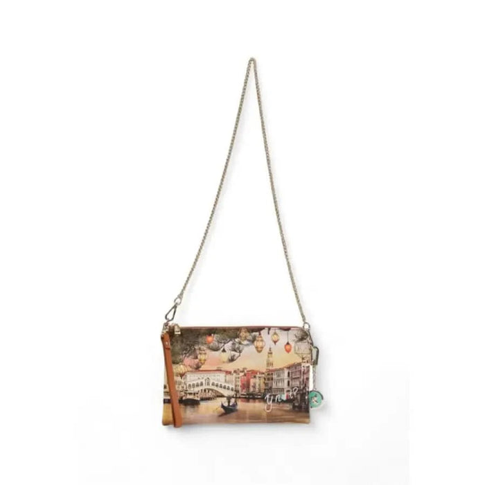 Decorative shoulder bag featuring a printed Venetian scene and slim chain strap