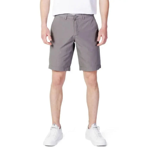 Model wearing Gray Knee-Length Shorts from Napapijri Men Shorts collection