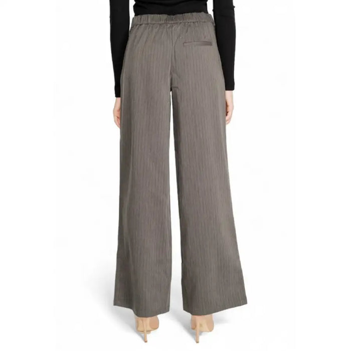 Gray wide-leg trousers with elastic waistband by Jacqueline De Yong for women