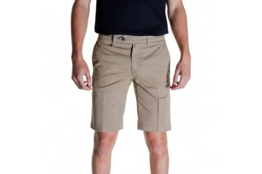 Khaki cargo shorts showcased in a Smart Casual Men Summer Guide for stylish looks.