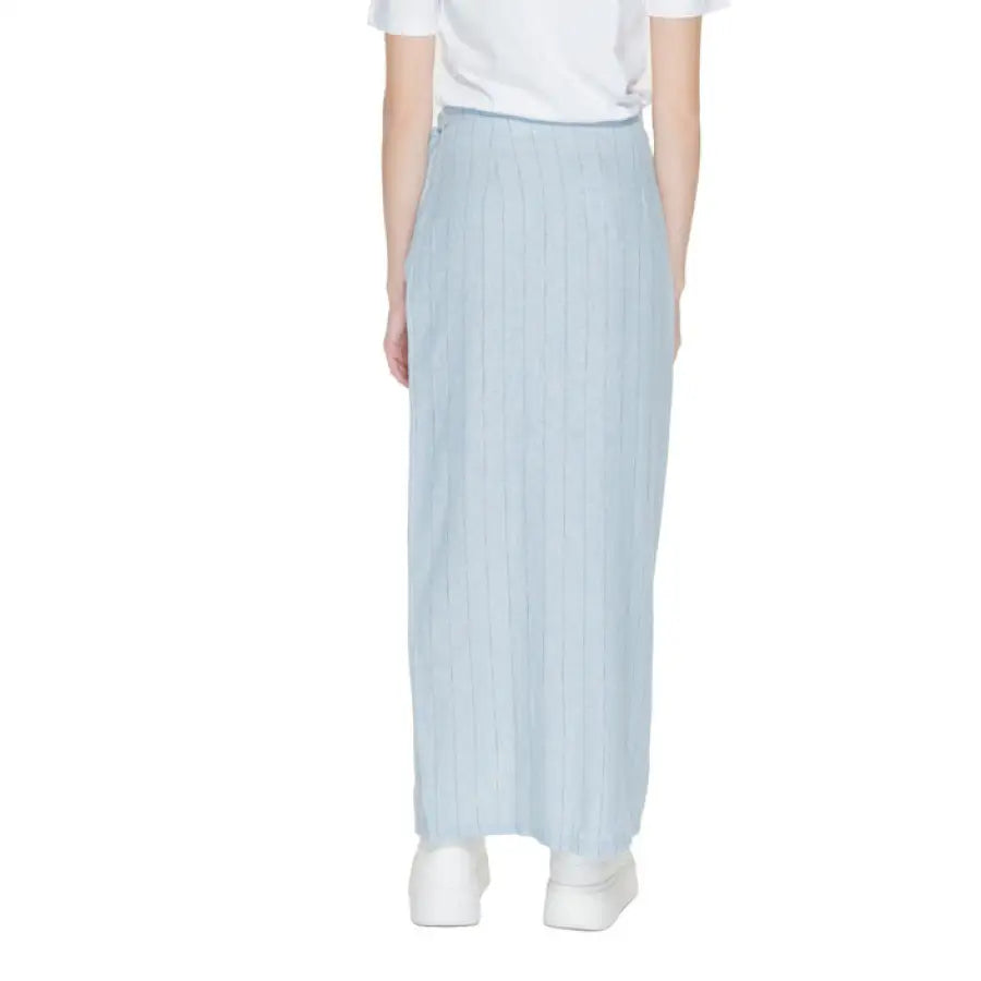 Light blue pleated maxi skirt - Vero Moda Women’s Skirt by Vero Moda
