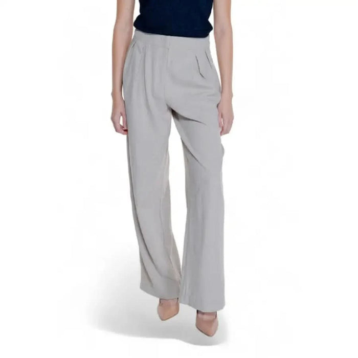 Light gray wide-leg trousers with pleats, from Vila Clothes - Vila Clothes Women Trousers