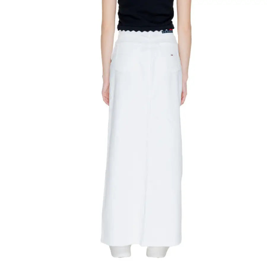 Tommy Hilfiger Women’s Long White Maxi Skirt with Scalloped Waistband