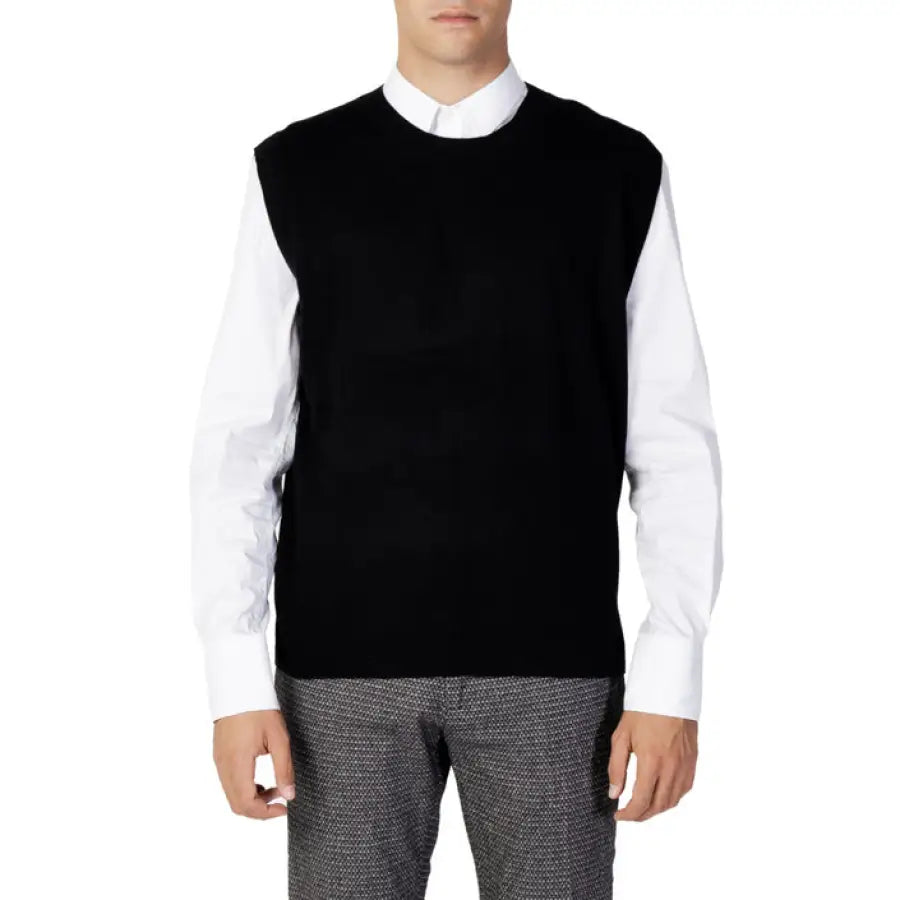 
                      
                        Antony Morato - Men Gilet - black / S - Clothing Gilets
                      
                    