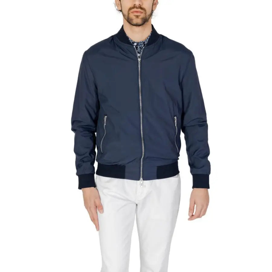 
                      
                        Man modeling Antony Morato men jacket in navy bomber style
                      
                    