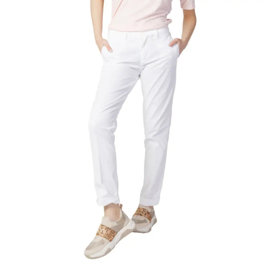 
                      
                        Blauer - Women Trousers - white / w28 - Clothing
                      
                    