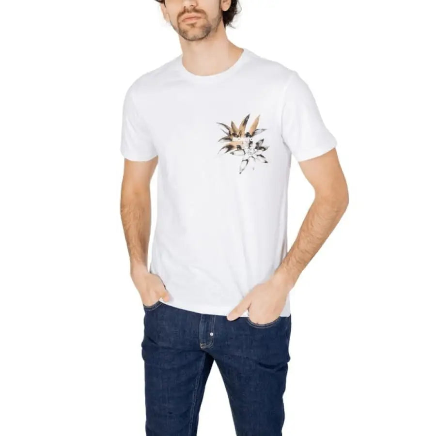 
                      
                        Antony Morato men’s t-shirt with flower design on white fabric
                      
                    