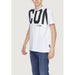 Icon Icon Men in white T-shirt with black ’C’ logo