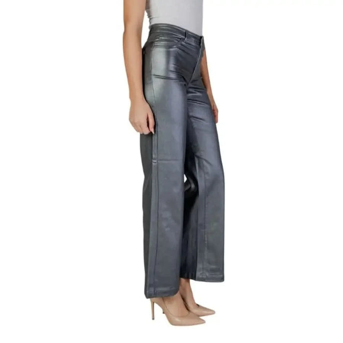 Metallic gray wide-leg pants with nude heels by Jacqueline De Yong Women Trousers