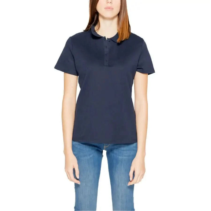 Auburn-haired woman wearing Street One navy blue polo shirt for a stylish look