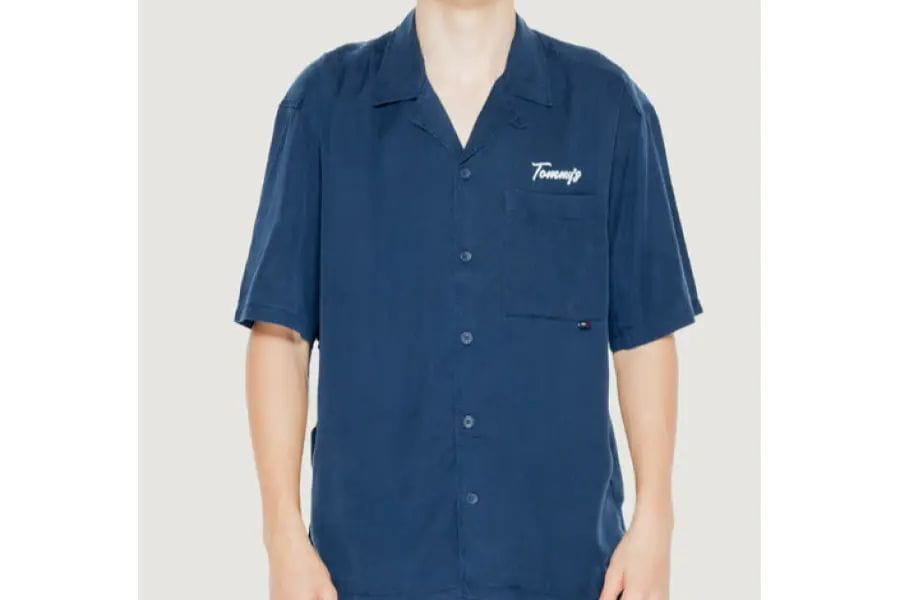 Navy blue short-sleeved button-up shirt for smart casual men summer style with Tooneys.