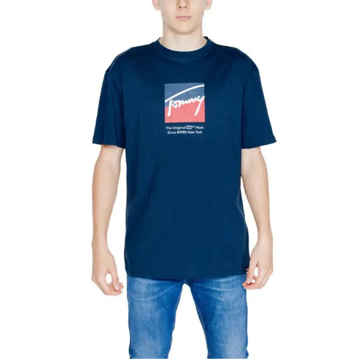 Navy blue t-shirt with graphic logo design, Tommy Hilfiger Jeans Men T-Shirt