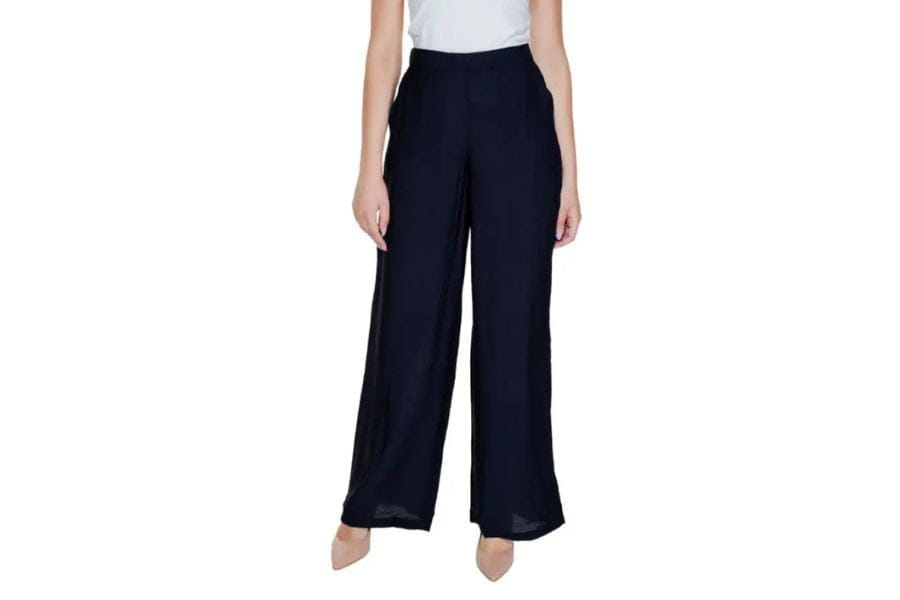 Navy blue wide-leg trousers with high waist for stylish summer work outfits.