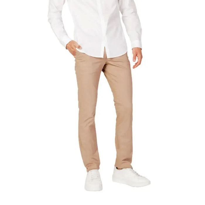 Armani Exchange Men Trousers Beige Chino Pants with White Shirt and Sneakers