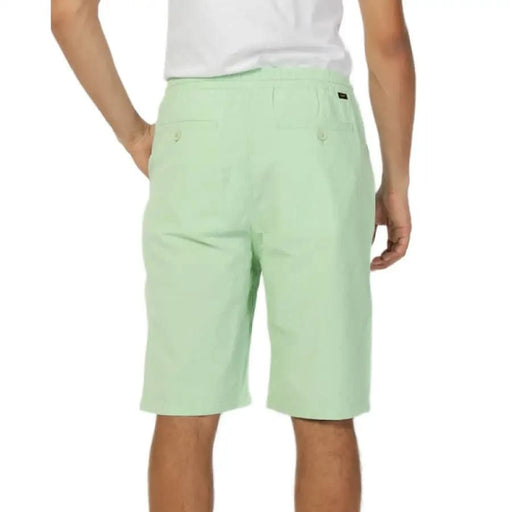 Pale green knee-length shorts with back pockets - Lee Men Shorts by Lee