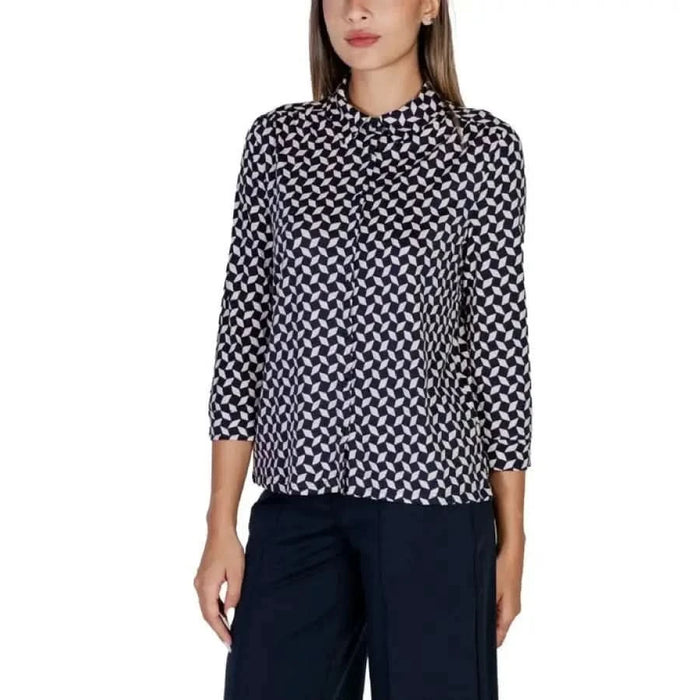 Patterned blouse with black and white geometric print by Street One for women