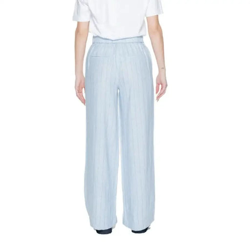 Vero Moda women trousers in blue pins for urban style clothing