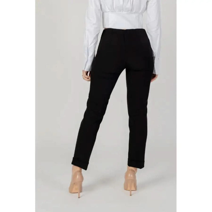 Sandro Ferrone women trousers in black - elegant Sandro Ferrone Sandro design