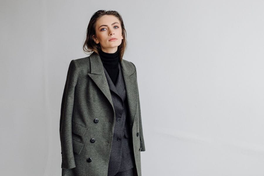 que porter avec un blazer féminin