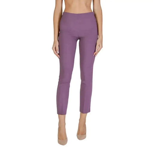 Purple cropped stretch pants with a slim fit design from Sandro Ferrone Women Trousers