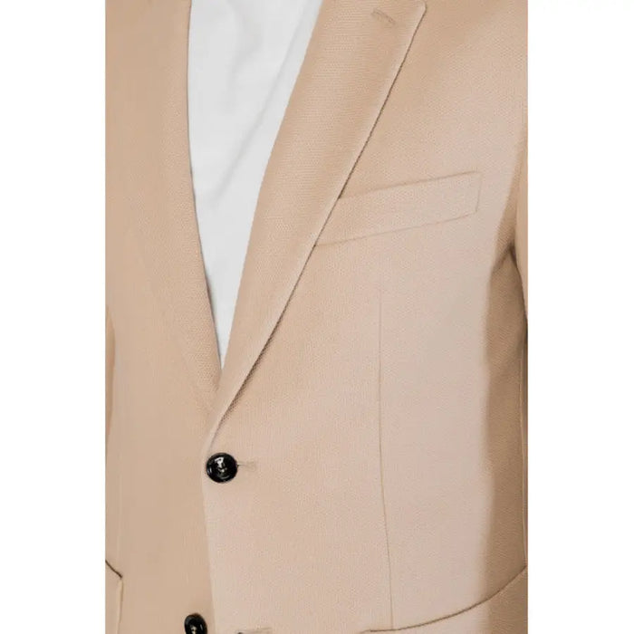 Liu Jo Men Blazer in urban city style, featuring The Row person tailored image 3