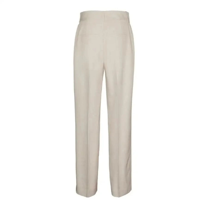 Vero Moda Women Trousers in urban style clothing, perfect for urban city fashion