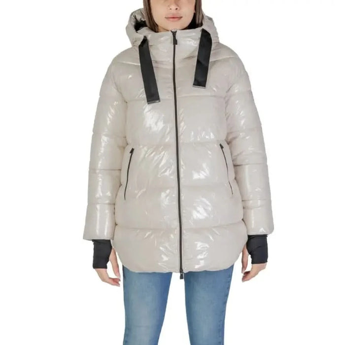 Shiny white puffer jacket with black trim and hood from Suns Women Jacket collection