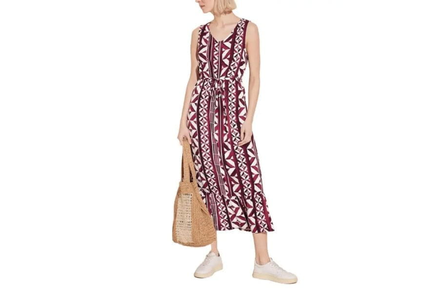 Sleeveless maxi dress in burgundy and white geometric pattern for stylish holiday outfits