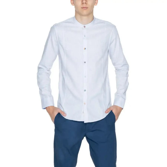 Gianni Lupo - Gianni Lupo Men Shirt: White button-up with mandarin collar over blue trousers