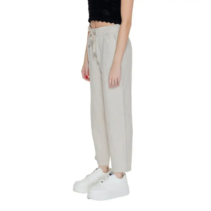 Loose-fitting white linen pants with drawstring waist from Street One Women Trousers