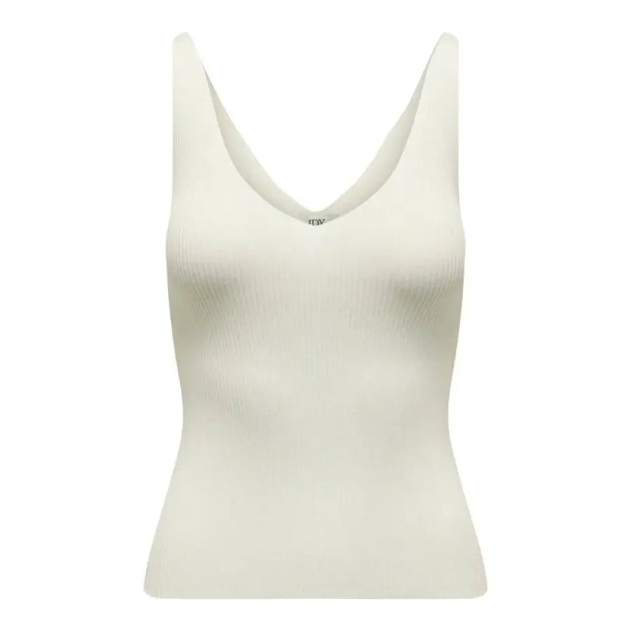 Jacqueline De Yong women’s white ribbed tank top with scoop neckline undershirt