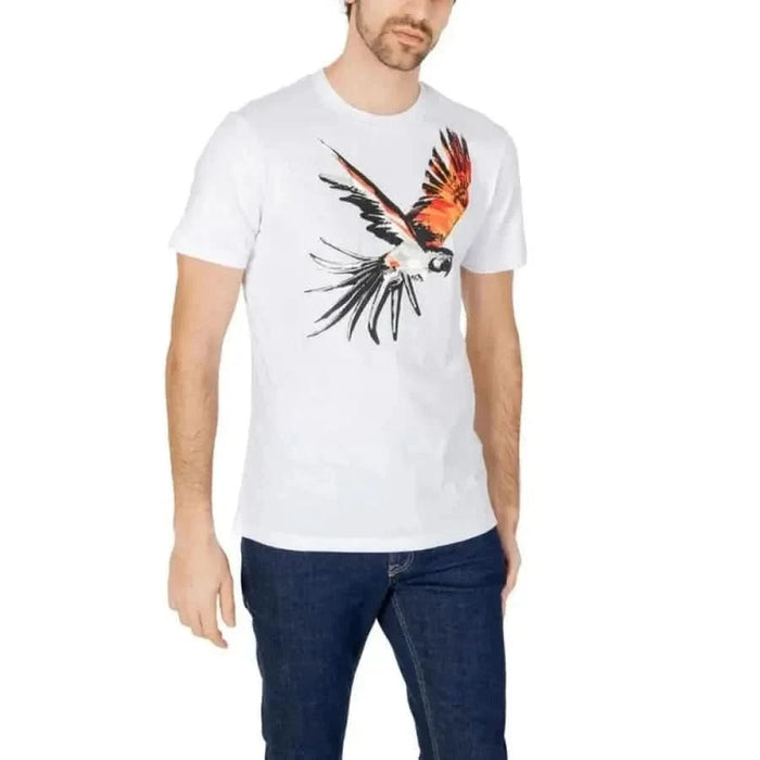 Antony Morato men t-shirt featuring a white fabric with a vibrant parrot design on the front