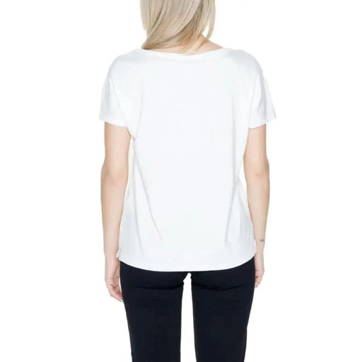 Urban style clothing Street One women’s white T-shirt with scooped back detail