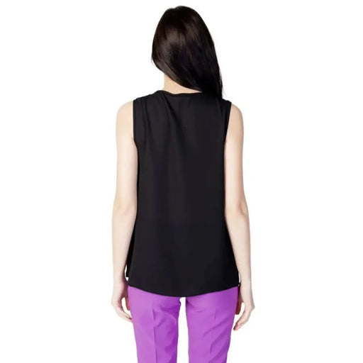 Hanny Deep - Women Blouse - Clothing