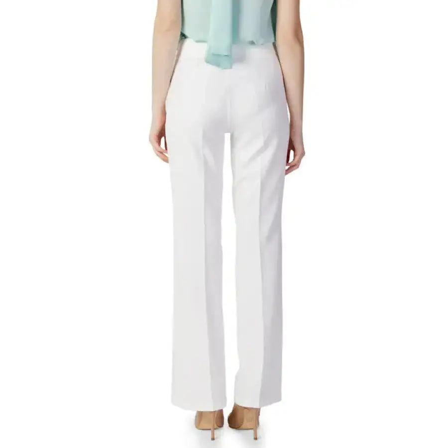 
                      
                        Hanny Deep - Women Trousers - Clothing
                      
                    